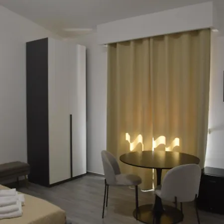 Πανσιόν Palm House Affitta 3*