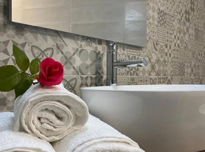 Palm House Affitta 3*